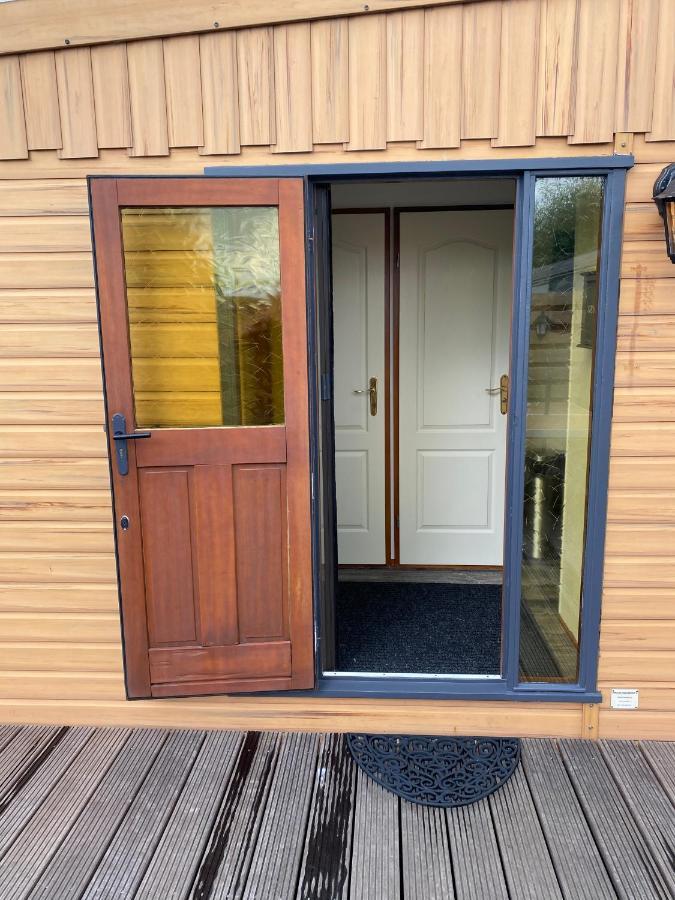 C'Est La Vie Houseboat Otel Nederhorst den Berg Dış mekan fotoğraf