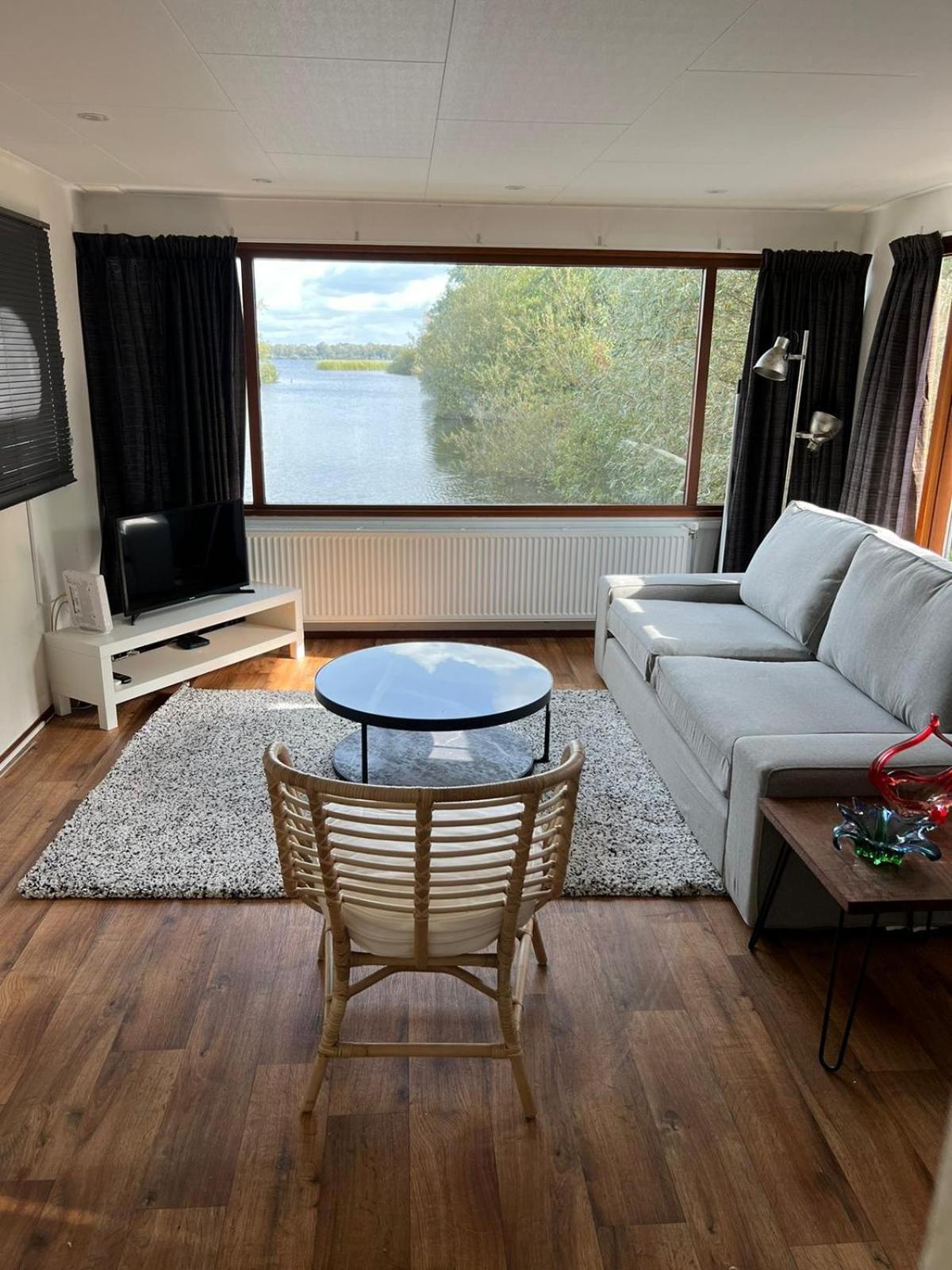 C'Est La Vie Houseboat Otel Nederhorst den Berg Dış mekan fotoğraf